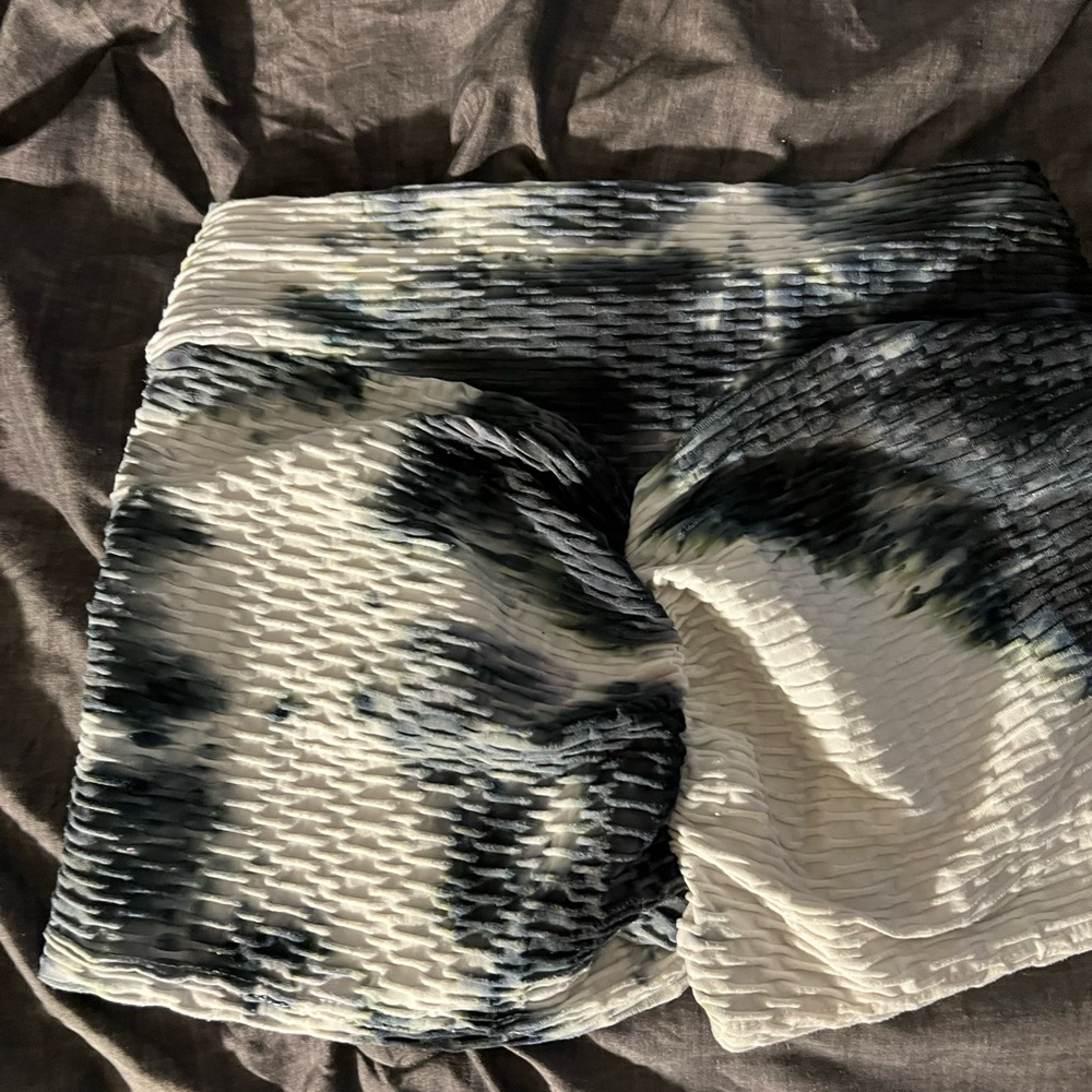 Amazon shorts - Picture 2 of 3